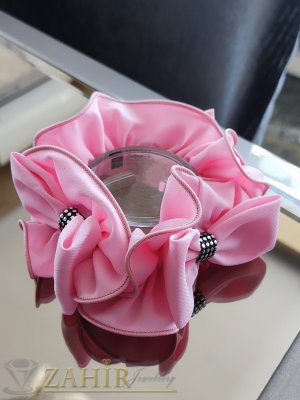 Луксозен ластик тип скрънчи в цвят бонбонено розово , 3 панделки, размер 13 см - L1237